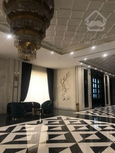 طبقه سوم، نور مستقیم، پیش فروش