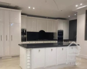 اپارتمان ۱۹۷ متری برای فروش در فرمانیه