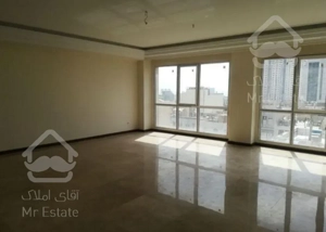 اپارتمان ۱۶۵ متری برای فروش در اندرزگو