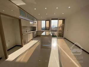 فروش واحد نور مستقیم روبه اقتاب کاملا نور مستقیم کم واحد