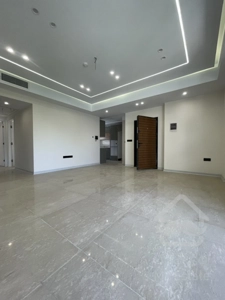 ۷۵ متر نوساز سالن پرده خور