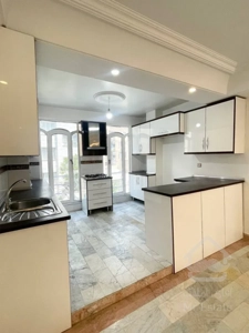 فروش آپارتمان ۶۵ متری خوش نقشه بازسازی شده در شهرک نفت