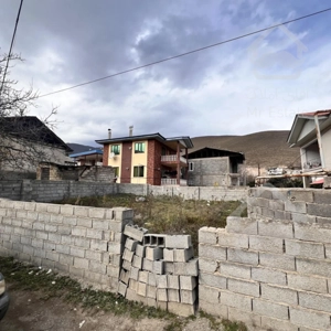 زمین کلاردشت با امکانات عالی