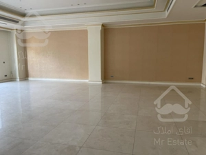 آپارتمان ۲۲۰ متری برای اجاره در نیاوران