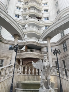 آپارتمان ۲۲۰ متری برای اجاره در نیاوران