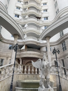 آپارتمان ۲۲۵ متری برای اجاره در نیاوران