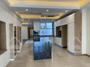 آپارتمان ۲۱۰ متری برای اجاره در کامرانیه