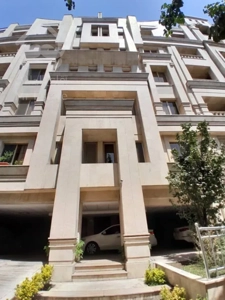 فروش ۱۰۰ متر دو خوابه سالن پرده خور تاپ لوکیشن