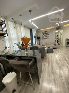 فروش ۷۰ متر دو خوابه چهارباغ شرقی