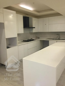 120 متر کلید نخورده لوکیشن تاپ پاسداران