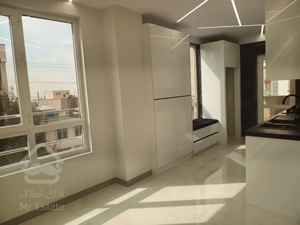 فروش آپارتمان ۸۰ متری ۲ خوابه نما تراورتن رو به کوچه در فردوس