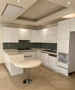 فروش 87 متری پاسداران