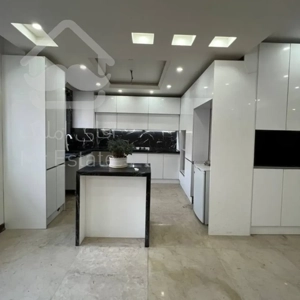 فروش آپارتمان ۸۵ متری رو به آفتاب نما تراورتن در جنت آباد مرکزی