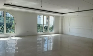 220 متر در قلب پاسداران