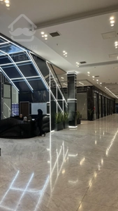 فروش مغازه 25متری بغل مترو حسین اباد