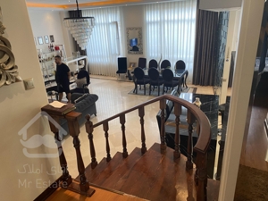 نياوران،١٣٠متر،٤/٣٠ ارتفاع سقف