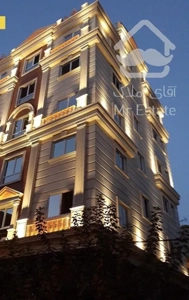 ۳ خواب / ۲۰۰ متری / سند ملکی /جنوبی