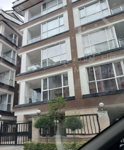 فروش آپارتمان ۲۰۰ متری ۵ خوابه طبقه ۱