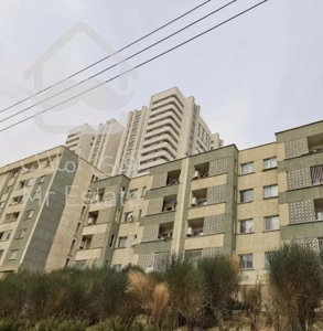 ۱۰۵ متری ۲ خوابه در شهرک نگین ساحل ( شمال دریاچه )