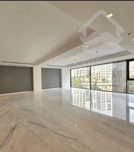 ۱۴۰ متری/سالن پرده خور/سند شخصی/ سرمایه گذاری