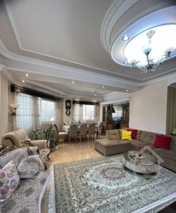 آپارتمان 130متری سه خواب تکواحدی اوایل خ هراز