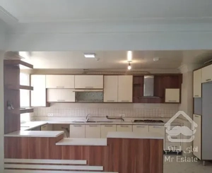 ۱۳۰ متر/سه خواب/فول امکانات