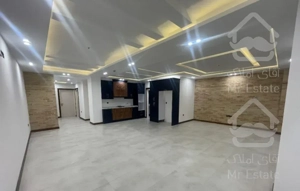 آپارتمان۱۳۶متری/نوساز/