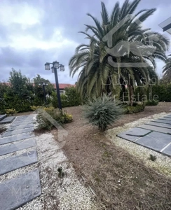 ویلا ١٠٥٠ مترى نوساز سرمایه گذارى در خزرشهرجنوبى