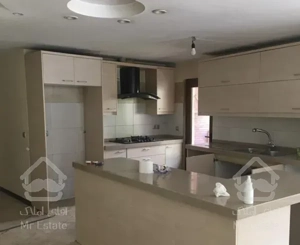 نیاوران ۱۳۵ متر  دنج