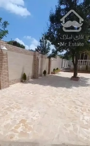 ویلا //۳۰۰ متری// سند تک برگ