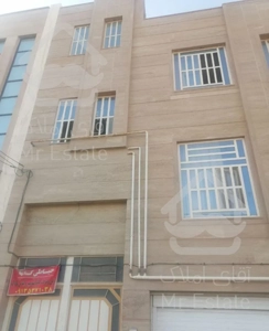 منزل 3 طبقه و 4 واحدی، معاوضه هم دارم