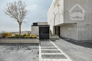 ۱۵۰متر/۳خوابه/چشم انداز ۳۶۰درجه فضای سرسبز/مشاعات آبی بزرگ/لابی مجلل با پرسنل شیک