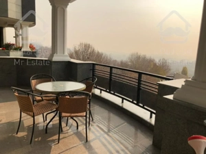 ۲۱۵ متر فول مشاعات آجودانیه