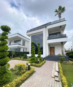 ۵۵۰متری مبله با سونا،استخر۴فصل و جکوزی