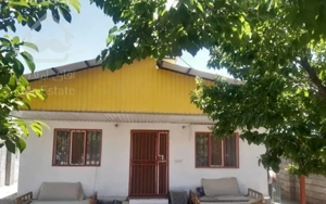 یک قطعه باغ ویلا