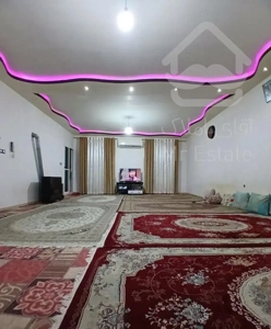 آپارتمان طبقه اول ۱۳۰متری/پارکینگ اختصاصی/تک واحده