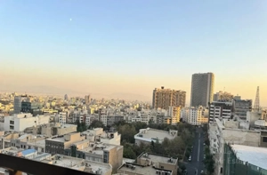 برج چهارخوابه خوش نقشه ،پر نور ، بهترین ویو تهران