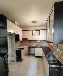 فردوس غرب ۷۲متردوخواب سالن پرده خور