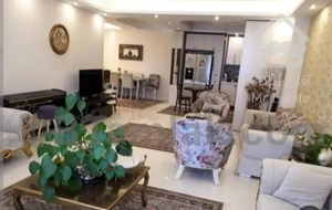 107 متر / تمیز و مرتب / خوش نقشه/ نورگیر /