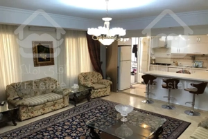 ۸۳ متر،سالن پرده خور،فول امکانات