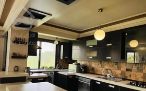 آپارتمان۱۹۶متری/تک واحدی/مشتاق خیابان مهران