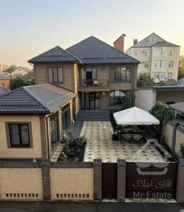اجاره ملک دوطبقه ۳۷۰ متر حیاط ۱۸۰ متر دوکله پاخور