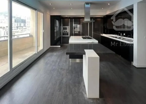 255 متر ولنجک + 100 متر تراس طبقات فوقانی