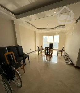 ۱۴۰متر دیباجی اختیاریه نورجنوب قابل تهاتر با ۳خواب
