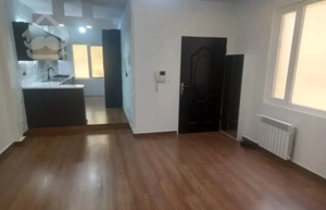 ۷۰ متری دوخواب پارکینگ غیر مزاحم بالکن