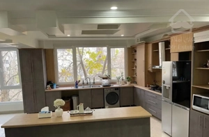 قیطریه نزدیک پارک ۱۸۰متر ۳خواب ۲پارکینگ ورودی لابی