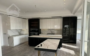 پاسداران/۲۳۹متر ۳خواب/نوساز تکواحدی/غرق نور/2P