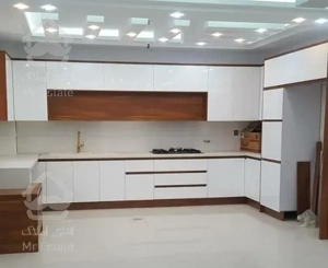 ۱۰۰ متر/ سالن مربع و پرده خور/ تک واحدی/ صادقیه