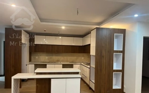 ۱۱۲متر اپارتمان کلید نخورده پنجره قدی شهرک خرازی