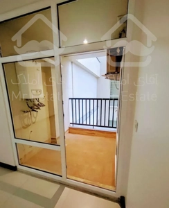 95مترکلیدنخورده/2پارکینگ/بالکن قابل چیدمان